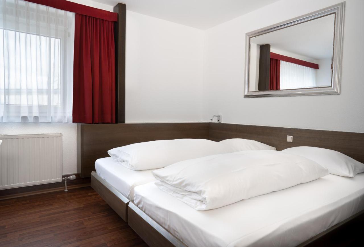 Stadthotel היילברון מראה חיצוני תמונה